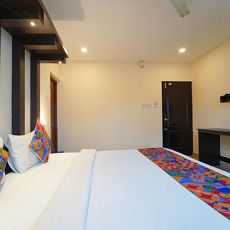 Zion Plaza Hotel Nedumbassery Buitenkant foto